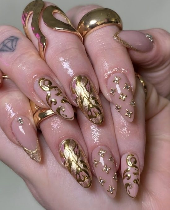 Gold Rush press-on nails by Atrangi Tips
