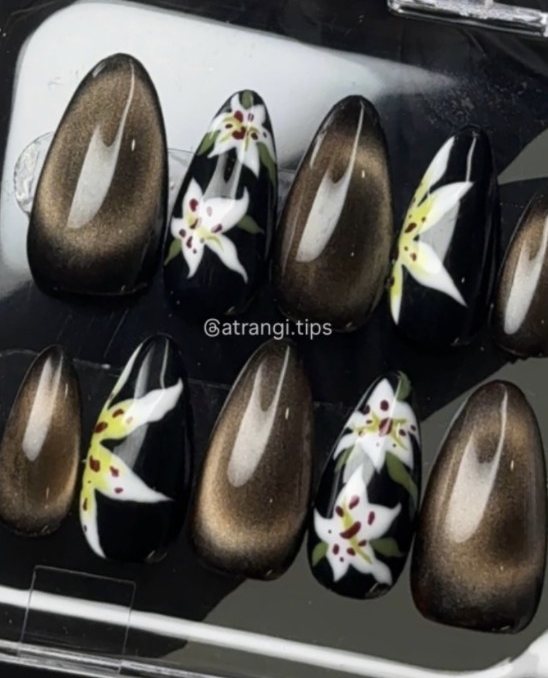 Cat Eye Lily press-on nails by Atrangi Tips