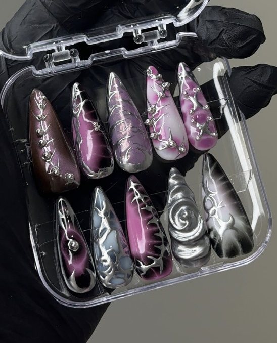 Violet Chrome press-on nails by Atrangi Tips